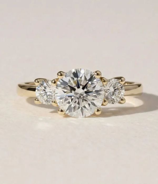 Learn about the meaning of wearing rings on each finger.